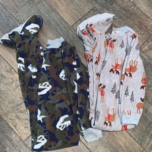 Carter’s boy 5T footed fleece pajamas
